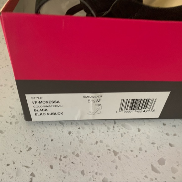 Vince Camuto VP Monessa Ankle Sandals - Picture 4 of 4